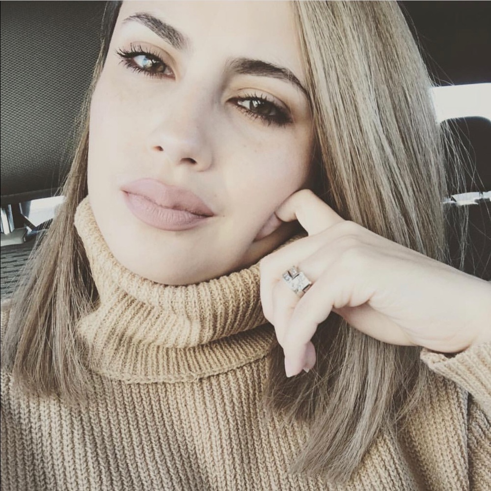 Meet your Posher, Priscila